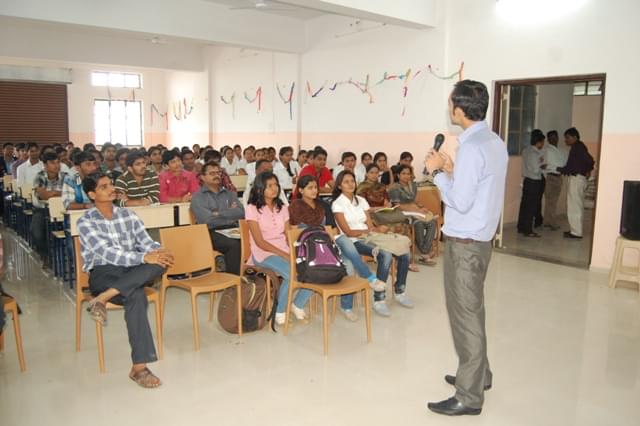 Phaltan Education Society's College of Engineering Satara Infrastructure photo 2