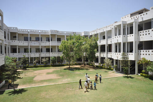 Guru Nanak College (Autonomous) Campus photo 1