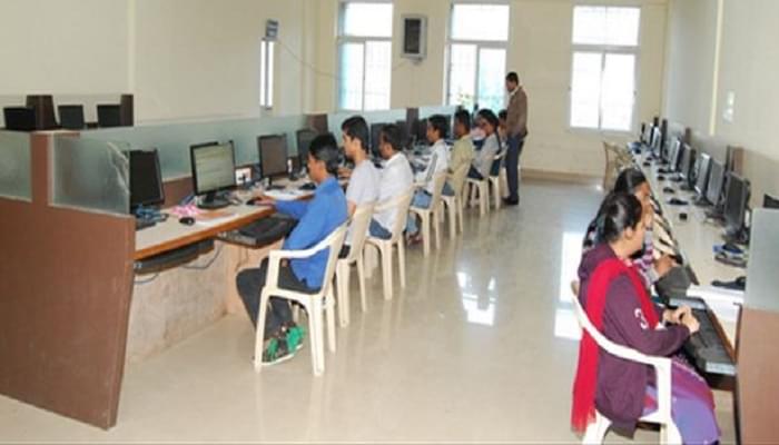 Suman Ramesh Tulsiani Technical Campus Faculty of Engineering Kamshet Computer lab photo 2