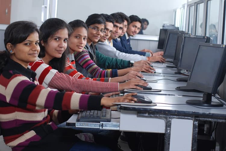 Kunwar Satya Vira College of Engineering and Management Bijnor Lab photo 4