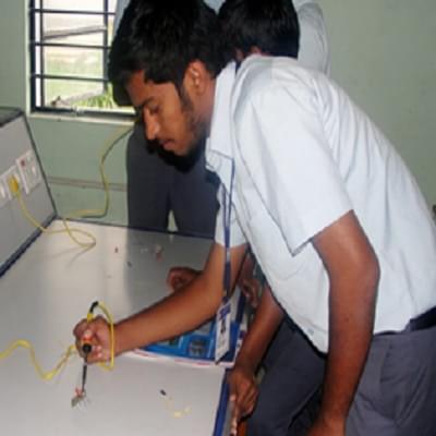 Latha Mathavan Engineering College Madurai Lab photo 1