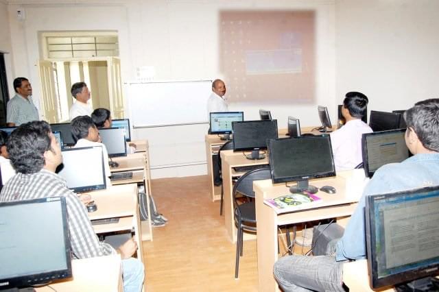 Maharashtra College of Engineering Latur Labs photo 1