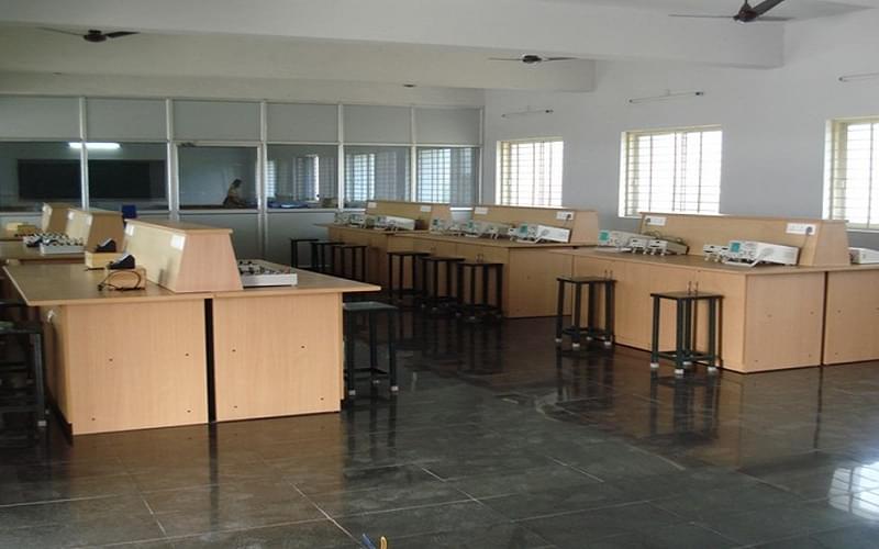 Varuvan Vadivelan Institute of Technology Dharmapuri Facility photo 4