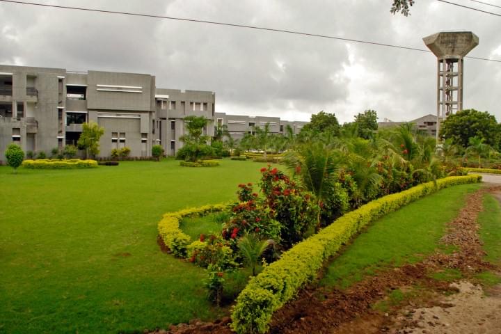 A. D. Patel Institute of Technology Vallabh Vidyanagar Academic Building photo 4