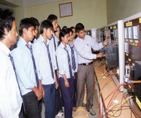 Universal Institute of Technology Hisar Labs photo 2