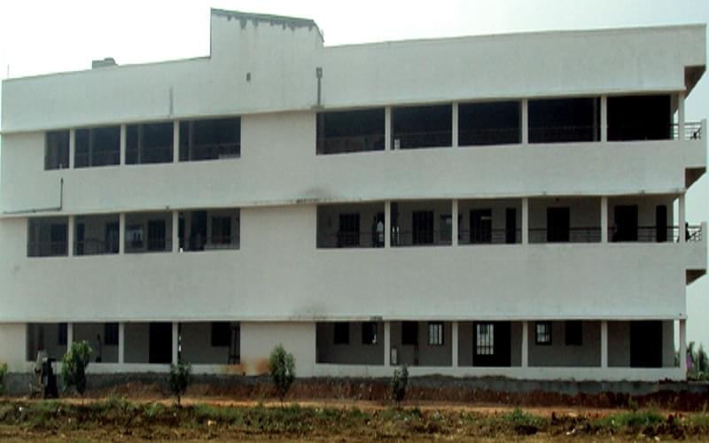 Usha Rama College of Engineering and Technology Krishna Academic Building photo 2