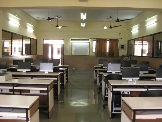 St. Johns College of Engineering and Technology Yemmiganur Kurnool Labs photo 1