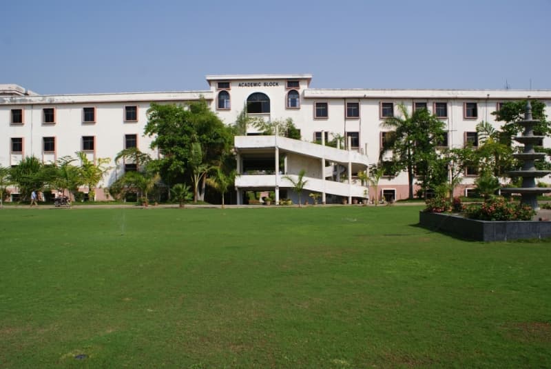 Vivekananda Institute of Technology & Science Karimnagar Academic Building photo 6