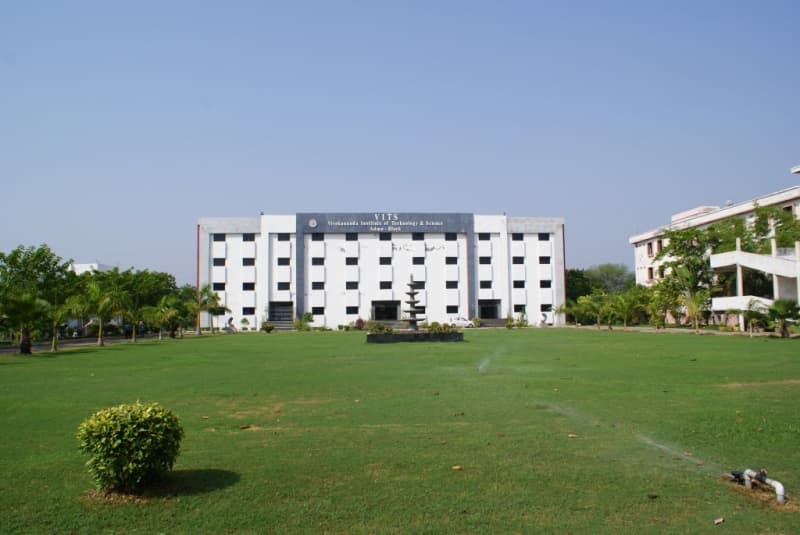 Vivekananda Institute of Technology & Science Karimnagar Academic Building photo 8