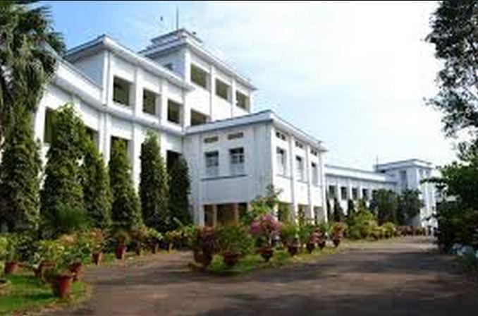 Christ College Irinjalakuda Thrissur Building photo 5