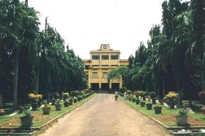 Christ College Irinjalakuda Thrissur Building photo 6