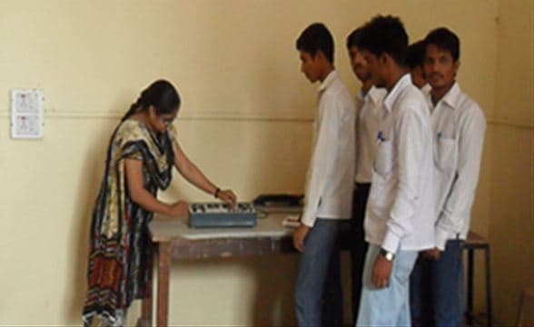 Nagnathappa Halge Engineering College Beed Infrastructure photo 4