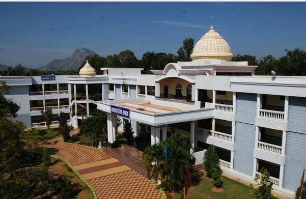 Sri Jagadguru Chandrashekaranatha Swamiji Institute of Technology Chickballapur Academic Building photo 2