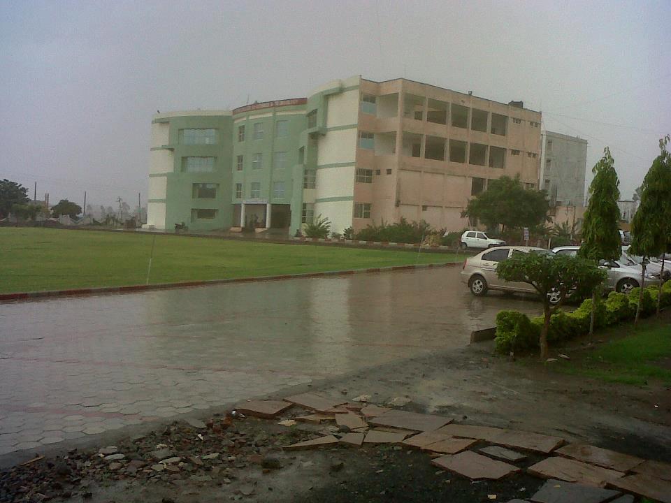 Truba College of Science and Technology Bhopal Academic Building photo 3