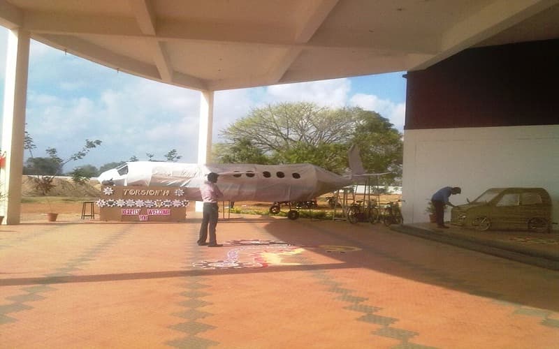 Chendhuran College of Engineering and Technology Pudukkottai Academic Building photo 4