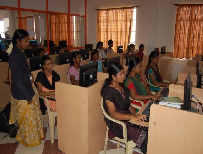 Chendhuran College of Engineering and Technology Pudukkottai Labs photo 2
