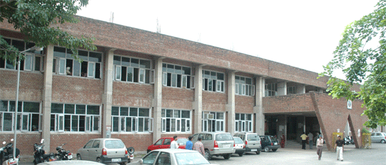 Government College Dera Bassi Mohali Buildings photo 1