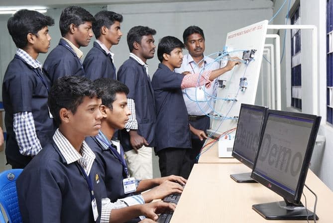 SBM College of Engineering and Technology Dindigul Lab Facility photo 2