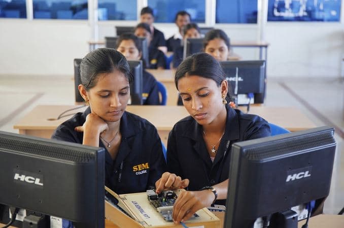 SBM College of Engineering and Technology Dindigul Lab Facility photo 7