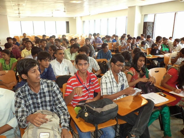 Universal College of Engineering Thane campus photo 5