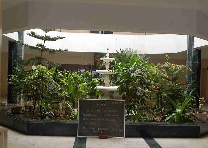 HNGU Academic Building photo 4