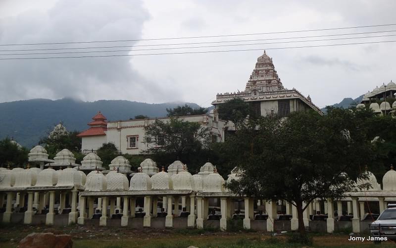 Vinayaka Missions University Salem Academic Building photo 2