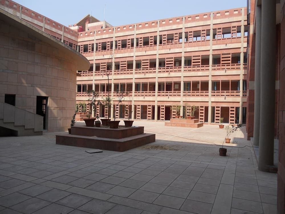 State Institute of Fashion Design Rohtak Buildings photo 2