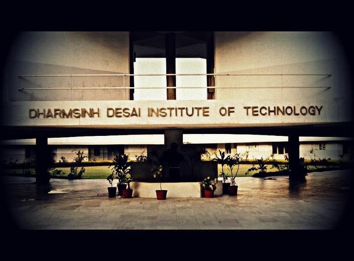 Dharmsinh Desai University Nadiad Buildings photo 1