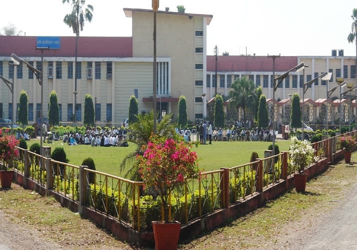 RMD College of Agriculture and Research Station Raipur Academic Building photo 2