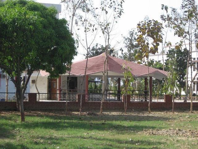 SD College of Pharmacy and Vocational studies Muzaffarnagar Academic Building photo 6