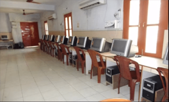 Shri Jai Narain Misra PG College Campus photo 4