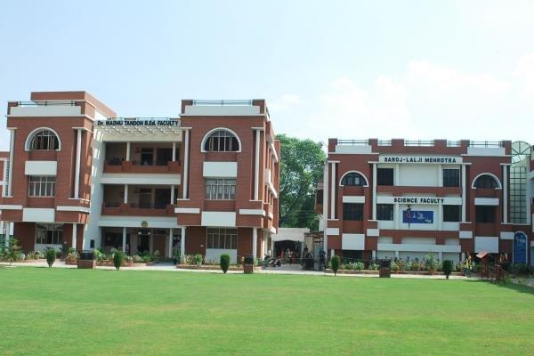 Sadanlal Savaldas Khanna Girls Degree College Allahabad Academic Building photo 1