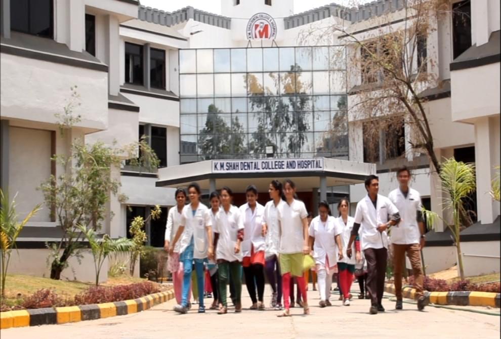 KM Shah Dental College and Hospital Vadodara Academic Building photo 9