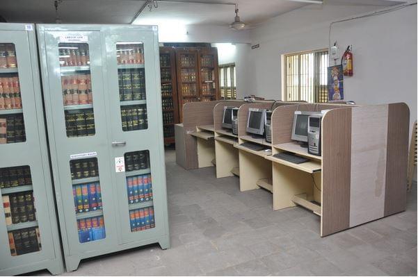 Sarvajanik College of Law Surat Infrastructure photo 3