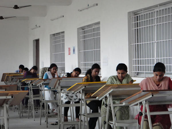 CARE School of Business Management Tiruchirappalli Campus Images photo 4