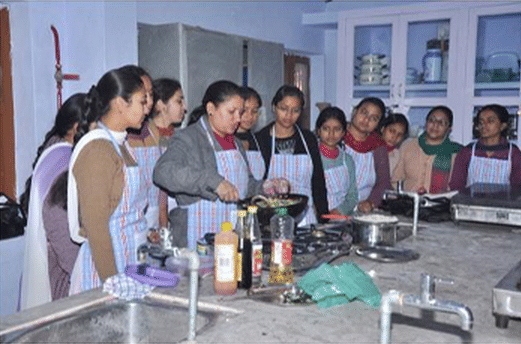 Shanti Devi Arya Mahila College Gurdaspur Campus photo 3