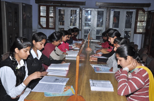 Shanti Devi Arya Mahila College Gurdaspur Campus photo 4