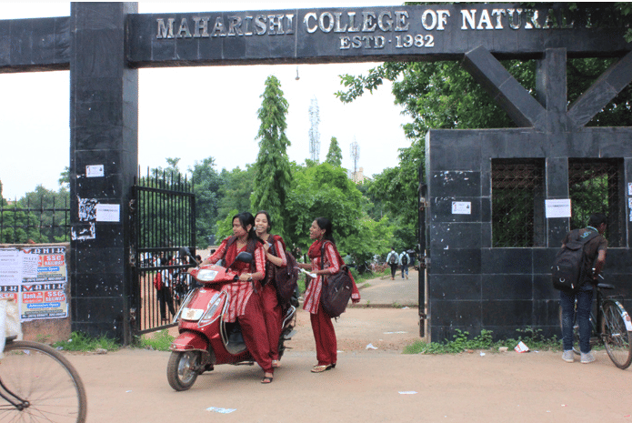 Maharishi College of Natural Law Bhubaneswar Academic Building photo 2