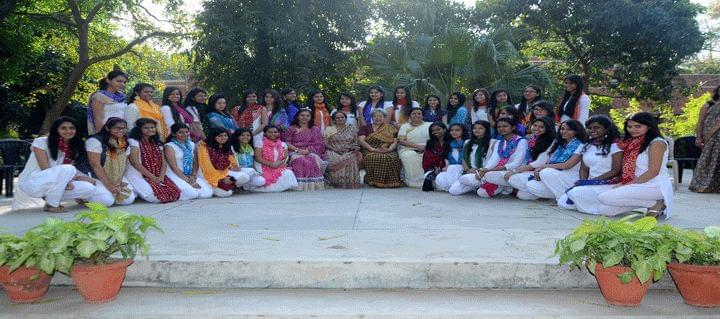 Lady Irwin College Extra Curriculars photo 1