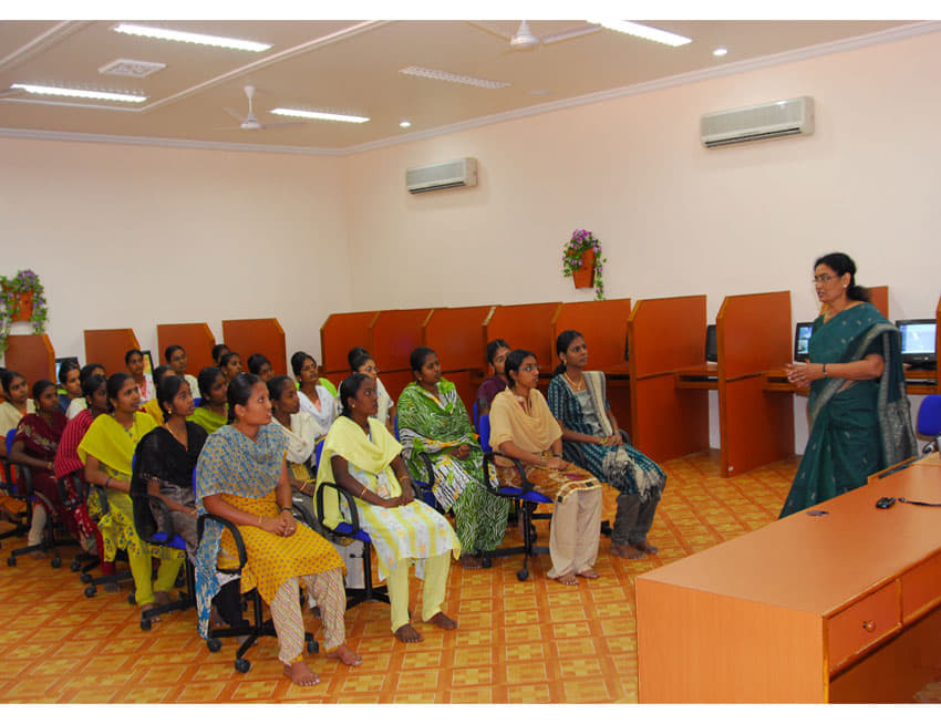 Vellalar College for Women Infrastructure photo 1