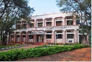 Yadava College Madurai Campus Images photo 3