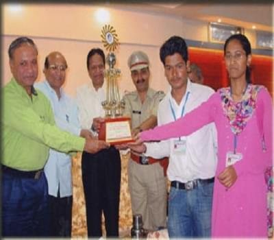 Yashwantrao Chavan College of Science Satara Academic Building photo 4