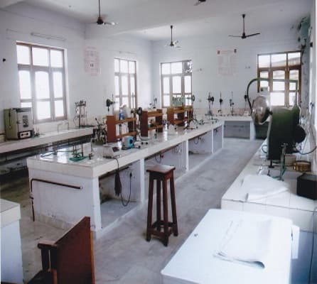 Hindu College of Pharmacy Sonepat Labs and Library photo 2