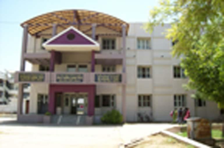 Chaudhari College of Education Gandhinagar Academic Building photo 3