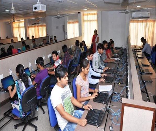 Institute of Science and Technology for Advanced Studies and Research Anand Infrastructure photo 2