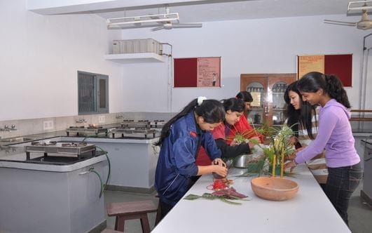 Guru Gobind Singh College for Women Chandigarh Campus photo 2