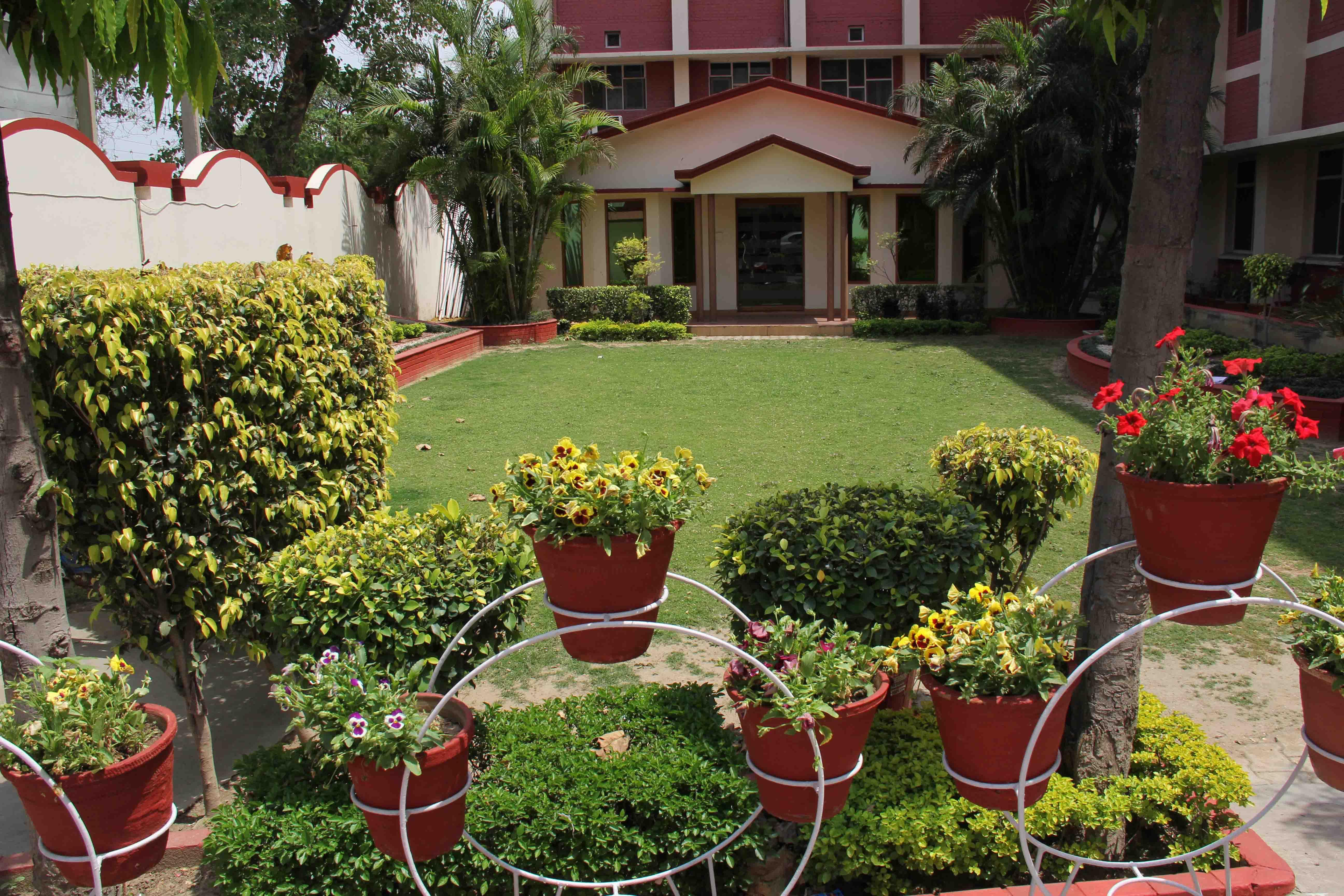 Guru Nanak Khalsa College for Women Ludhiana Infrastructure photo 8