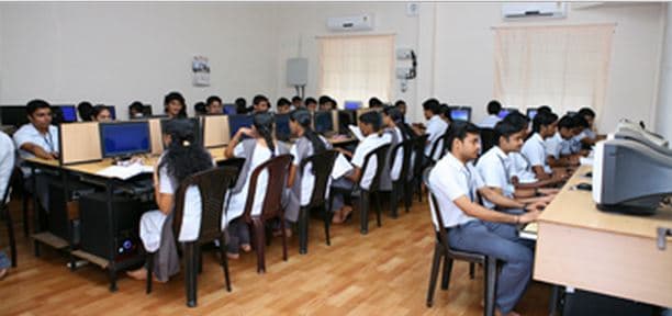 Baselios Poulose Second College Ernakulam Academic Building photo 5