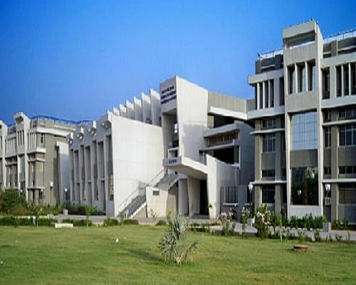 ARIBAS University Vallabh Vidyanagar Academic Building photo 1