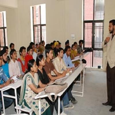 Global Group of Institutions Ropar Labs and Classroom photo 2